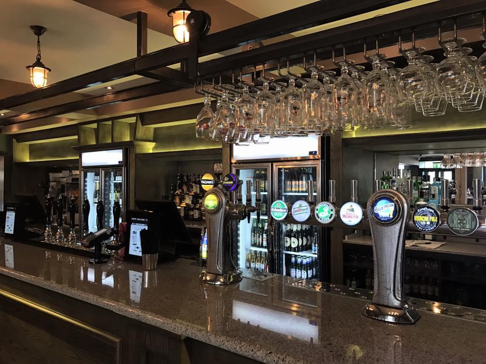 The Crown Hotel Wetherspoon Біґґлсуейд Екстер'єр фото