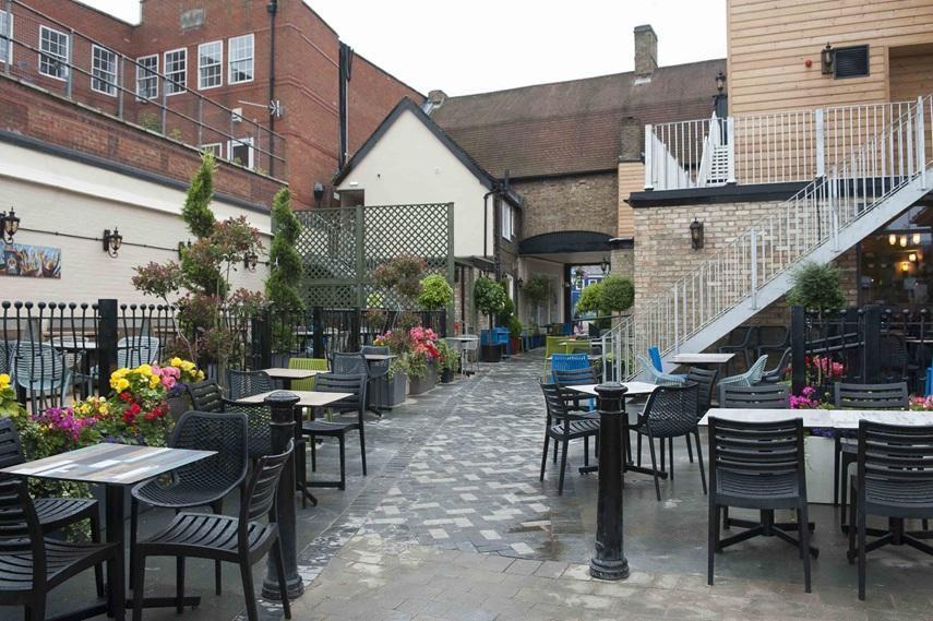 The Crown Hotel Wetherspoon Біґґлсуейд Екстер'єр фото