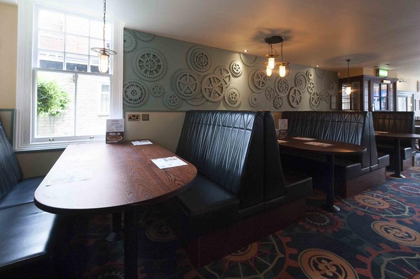 The Crown Hotel Wetherspoon Біґґлсуейд Екстер'єр фото