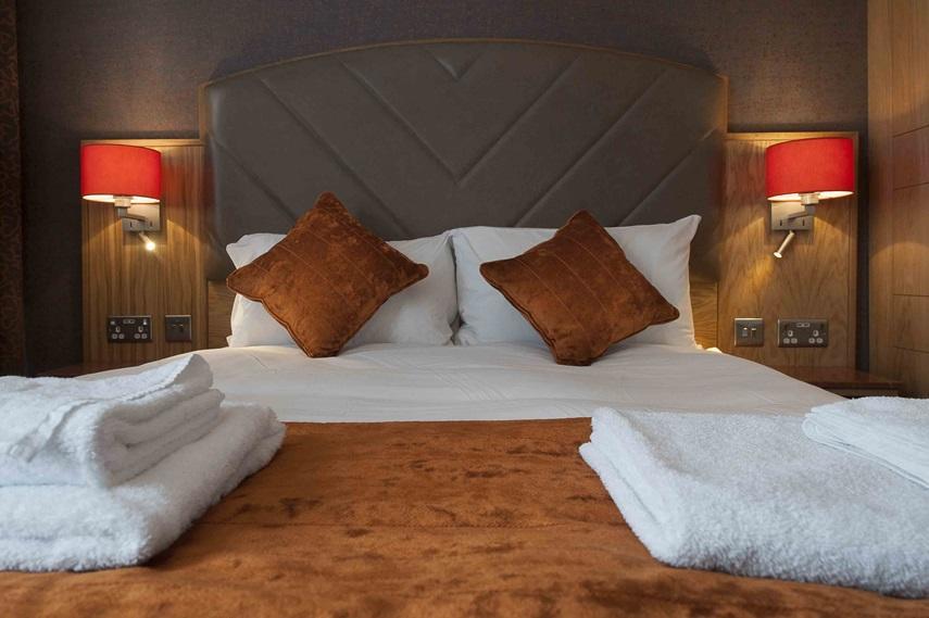 The Crown Hotel Wetherspoon Біґґлсуейд Екстер'єр фото
